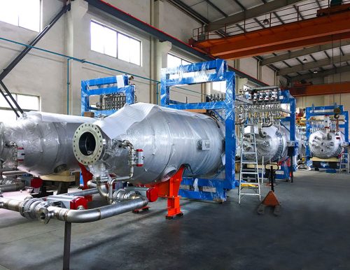 FUNDABAC® candle filters for polyol production during assembly in the workshop
